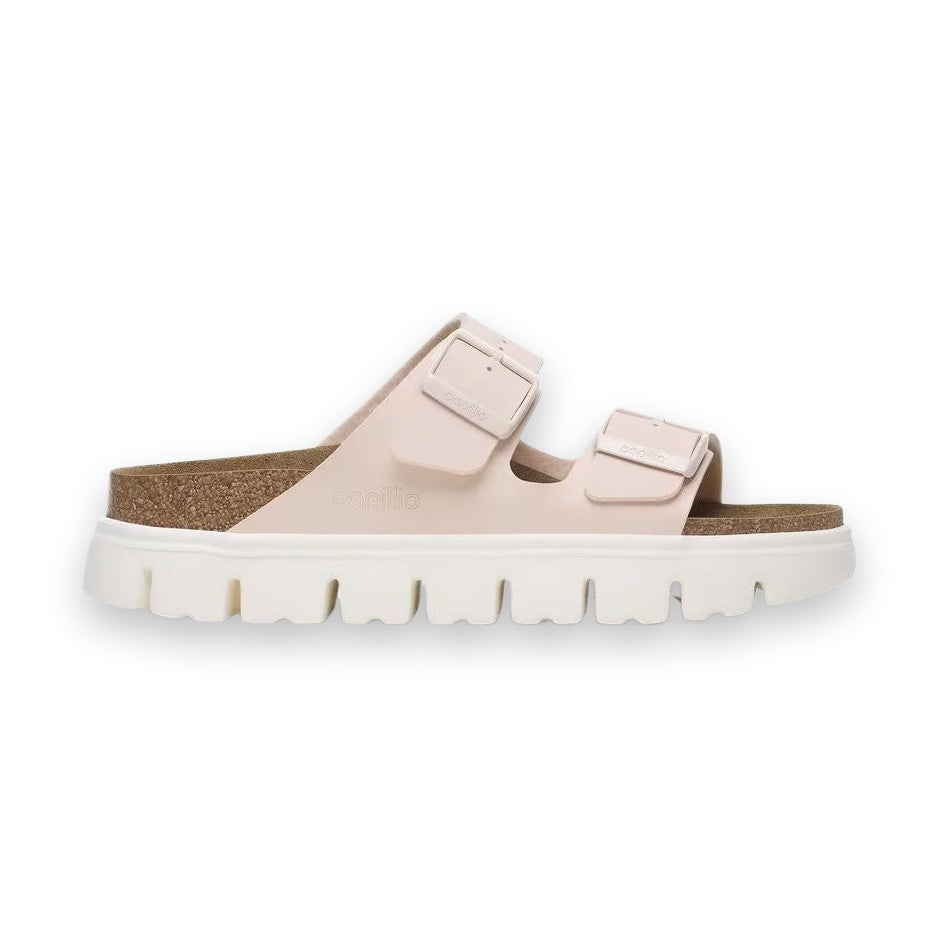 Plantare anatomico in sughero integrato nella suola platform dei sandali Birkenstock Arizona Papillio.