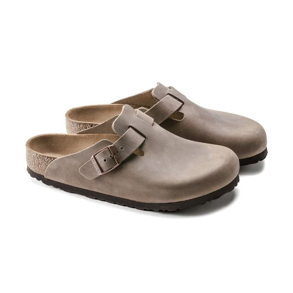 Birkenstock Boston unisex pelle oliata taupe vista angolata