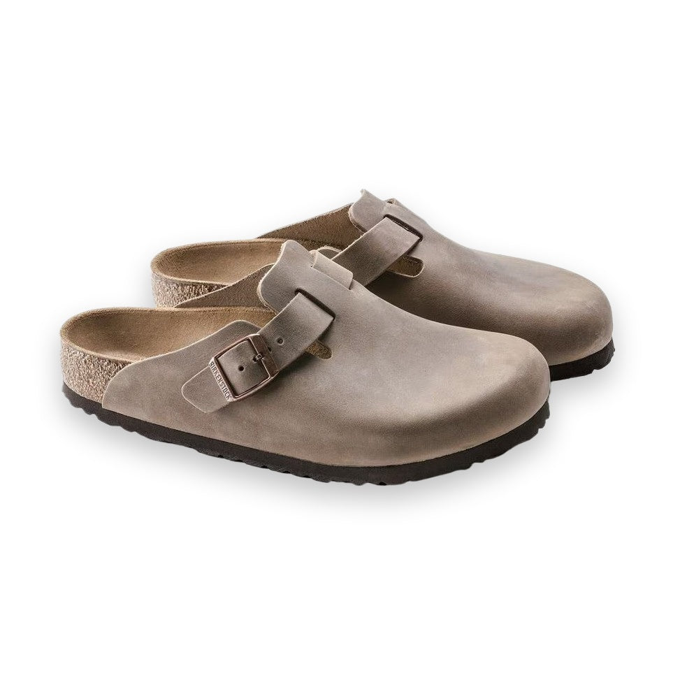 Birkenstock Boston unisex pelle oliata taupe vista angolata