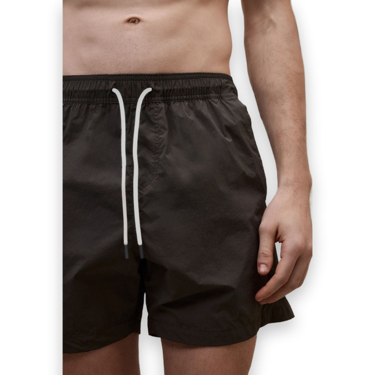 Ecoalf Biarritz costume unisex in nylon riciclato — vista d'insieme