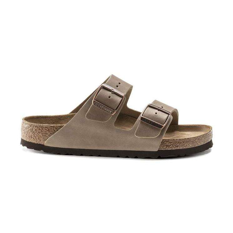 Sandalo Birkenstock Arizona Soft Footbed unisex in pelle oliata sand vista laterale