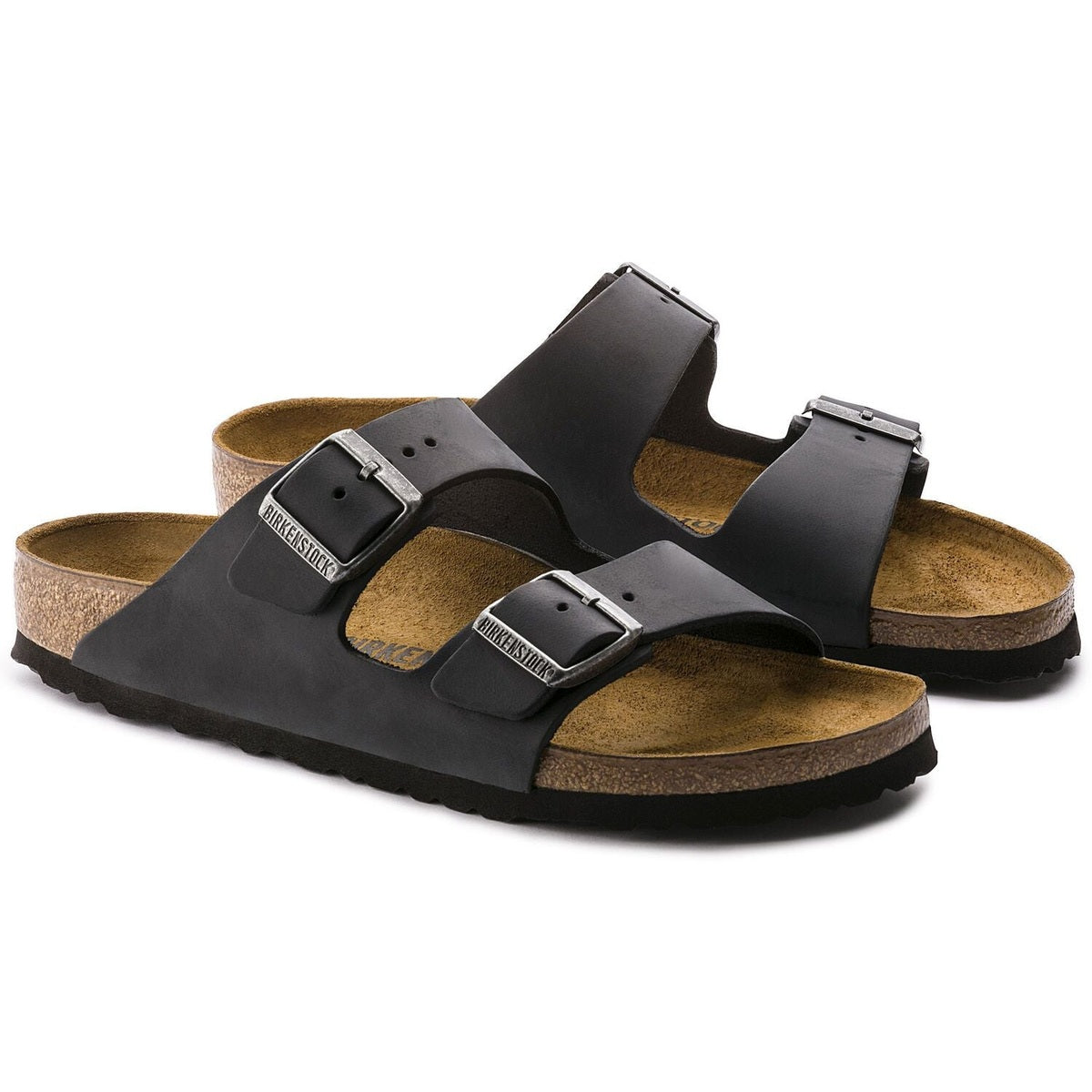 Birkenstock Arizona unisex pelle oliata nera vista angolata due fasce