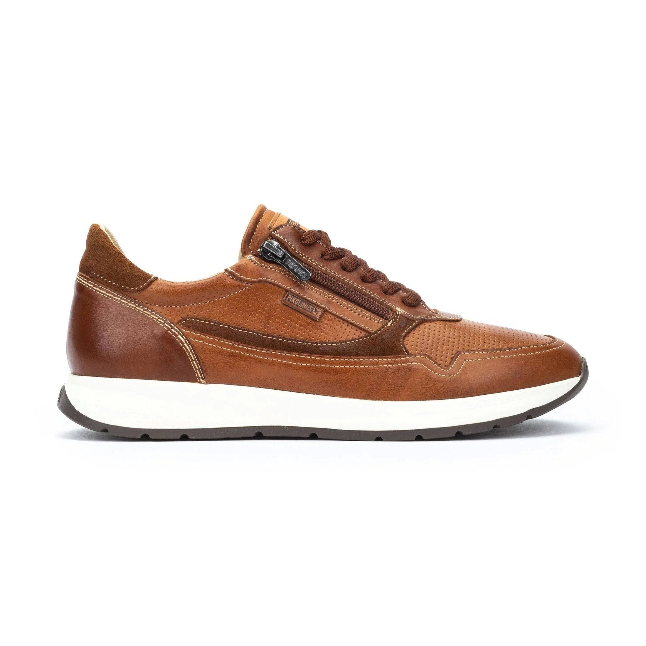 Sneaker da uomo Pikolinos Getafe in pelle premium.