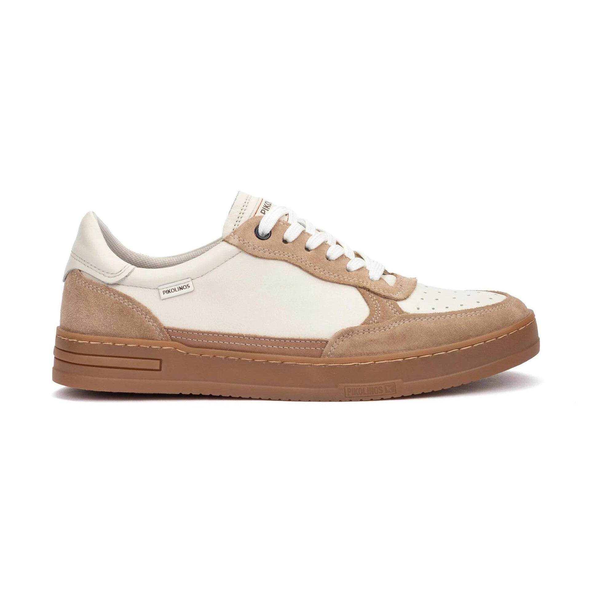 Sneaker sportiva da uomo Pikolinos Xativa in pelle traforata.