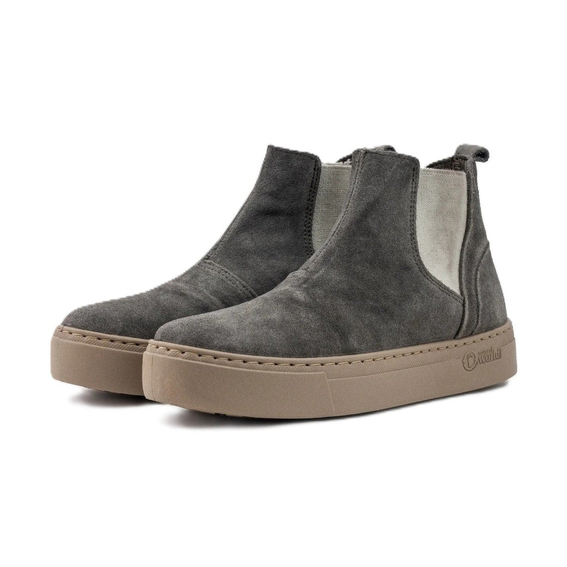 Pelle scamosciata morbida e pregiata con design sportivo Natural World Kira donna