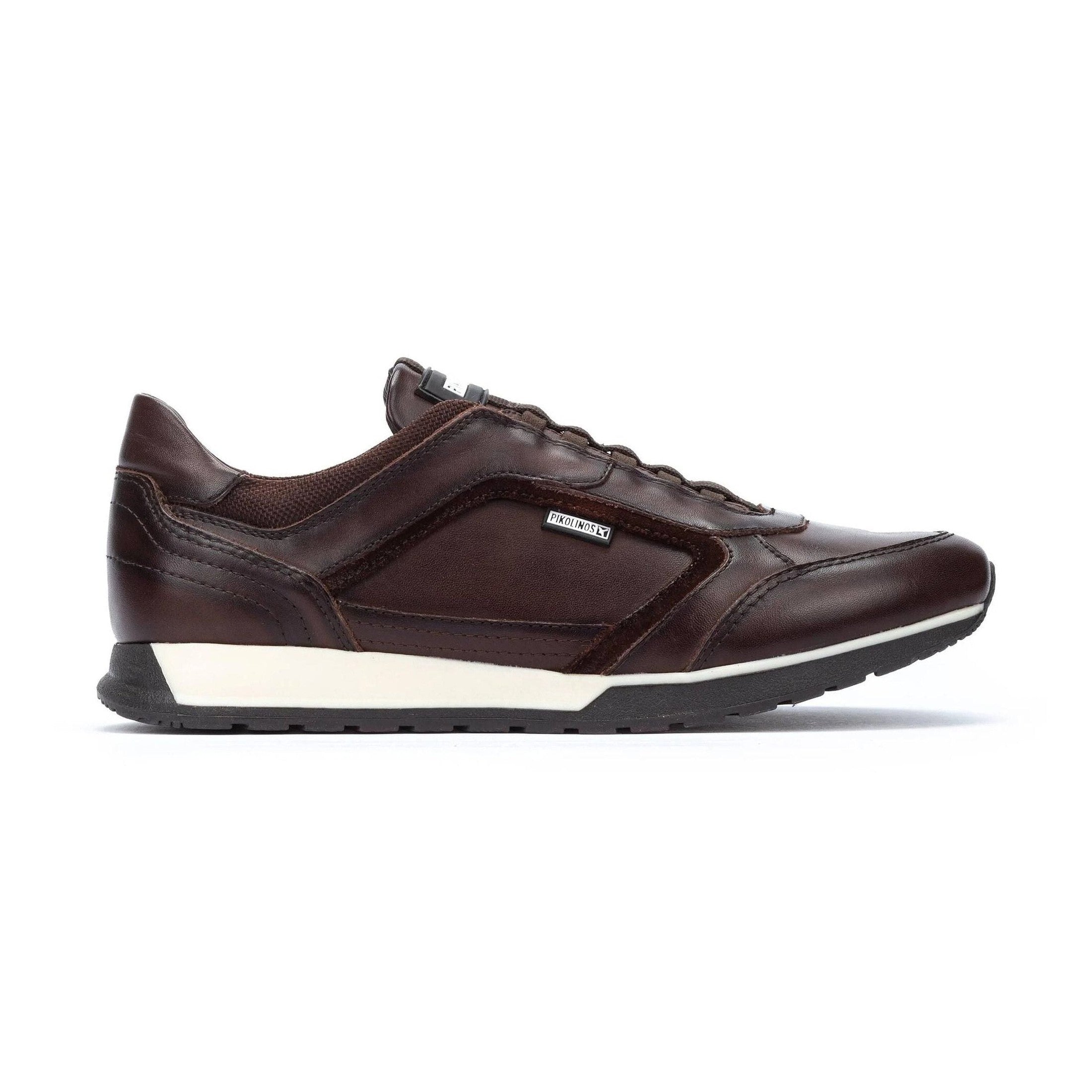 Sneaker sportiva da uomo Pikolinos Cambil in pelle premium.