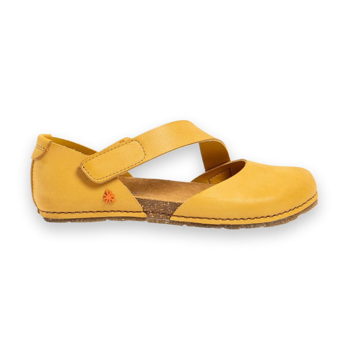 Sandalo ART Creta indossato look casual sostenibile