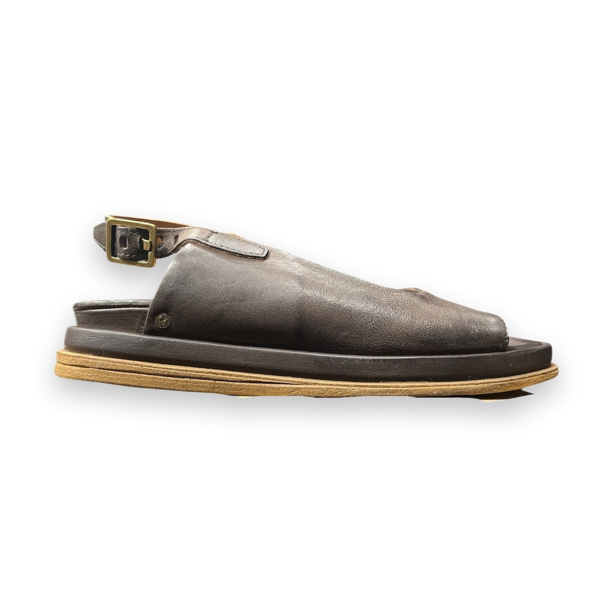 Dettaglio tomaia sandalo A.S.98 B60007 pelle naturale vintage