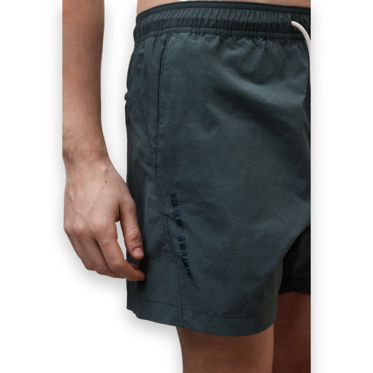 Ecoalf Biarritz costume unisex in nylon riciclato — vista posteriore