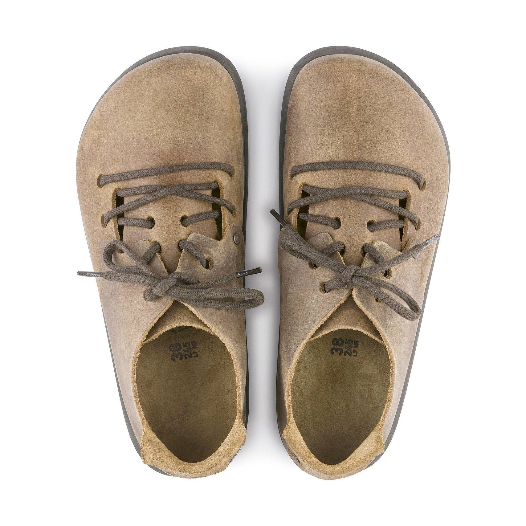 Coppia scarpe Birkenstock Montana unisex pelle oliata senza cuciture Made in Portugal
