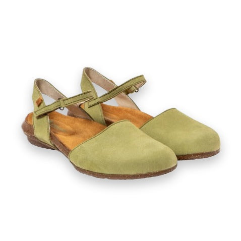 El Naturalista N412 Wakataua sandalo donna in pelle — dettaglio della tomaia
