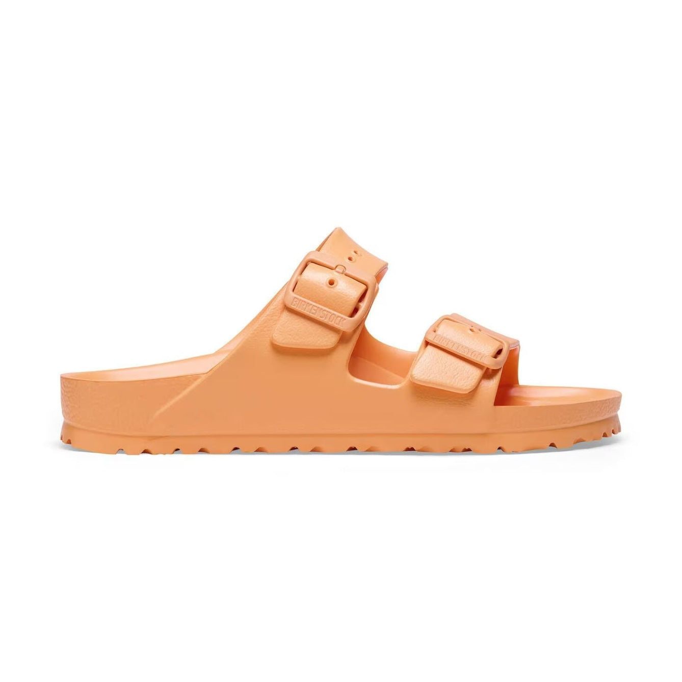 Dettaglio fibbia regolabile su fascia EVA Birkenstock Arizona donna