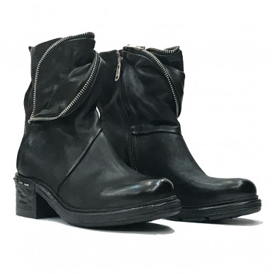 A52204 - Women's Boot...