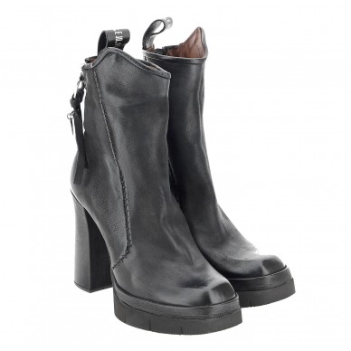A53206 - Women's ankle boot...