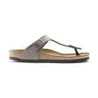 Dettaglio ravvicinato tomaia Birko-Flor con fibbia regolabile Birkenstock Gizeh
