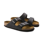 Birkenstock Arizona unisex pelle oliata nera vista angolata due fasce