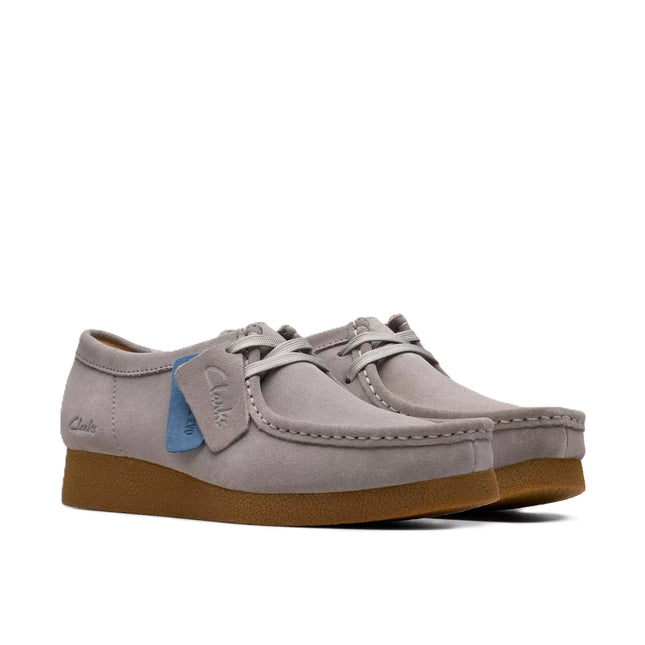 Clarks Wallabee EVO Shoe donna dettaglio tomaia in suede morbido e cuciture stile mocassino