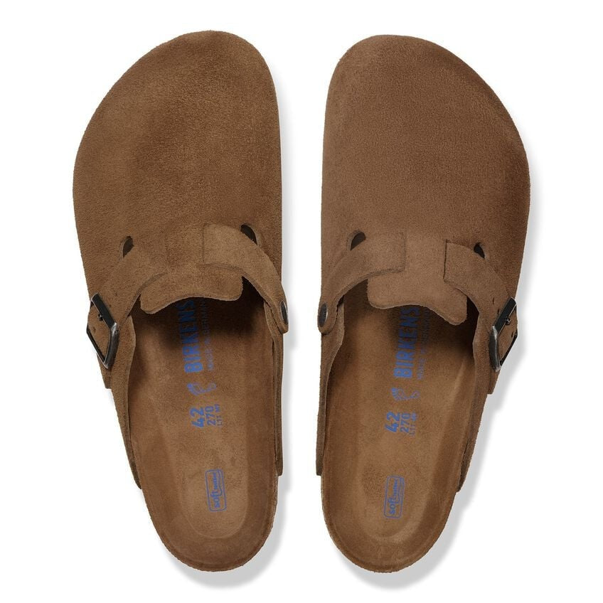 Birkenstock Boston sabot unisex in pelle scamosciata marrone vista dall’alto