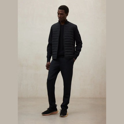 Ecoalf Meru Hybrid Jacket Men in Asteroid — close-up of puff body and zipped pockets