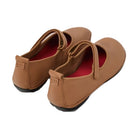Camper Right mostrata in una vista prospettica elegante e pulita.
