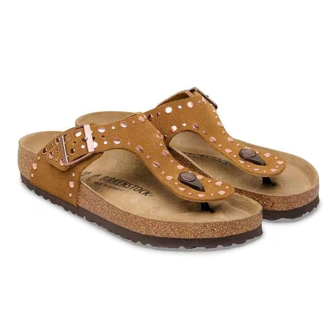 Fibbia ad ardiglione metallica regolabile e dettaglio rivetti Birkenstock Gizeh Rivet donna