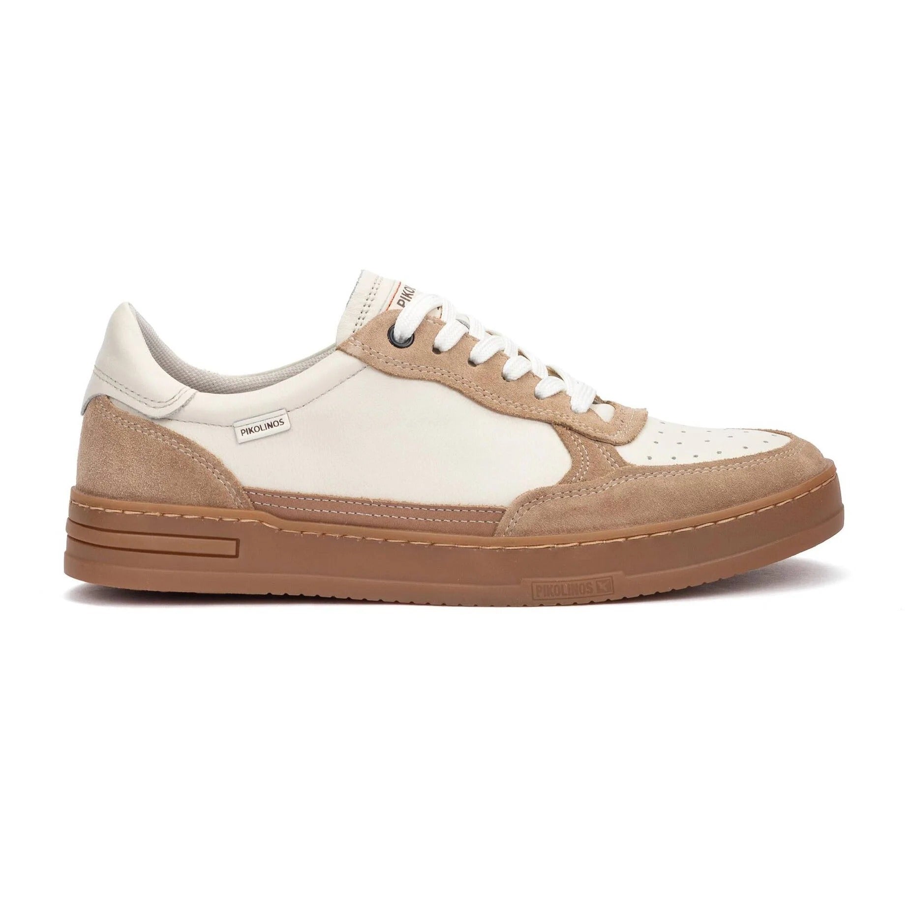 Sneaker sportiva da uomo Pikolinos Xativa in pelle traforata.