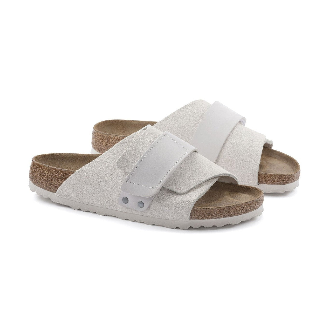 Rivetti decorativi e chiusura strap regolabile su pelle scamosciata Birkenstock Kyoto donna