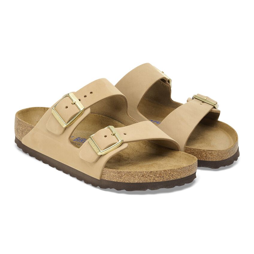 Pelle Nubuck morbida e traspirante con fibbie metalliche regolabili Birkenstock Arizona donna