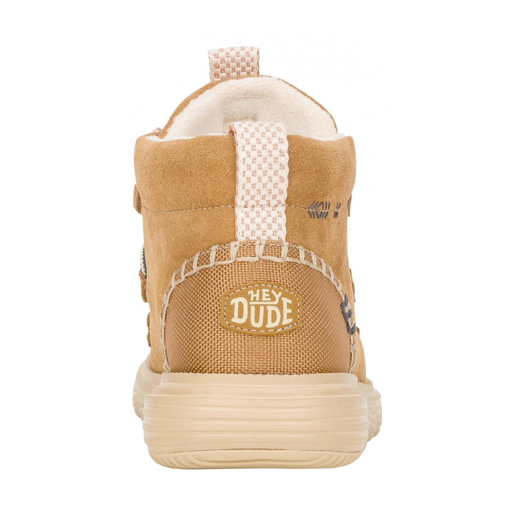 Particolare del tallone rinforzato con logo HeyDude e cuciture a contrasto.