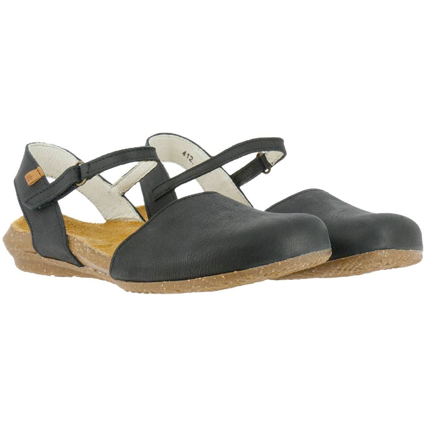 Dettaglio della chiusura a strappo del sandalo El Naturalista N412 Wakataua.