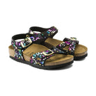 Due cinturini regolabili e cinturino al tallone per stabilità Birkenstock Rio Kids bambina