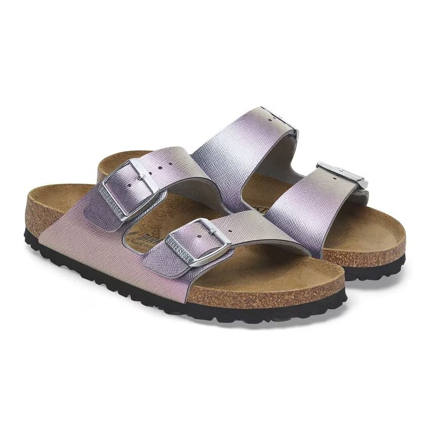 Finitura Saffiano goffratura crosshatch su Birko-Flor con fibbie regolabili Birkenstock Arizona donna