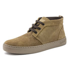 Allacciatura con lacci e design classico desert boot Natural World Alpe uomo