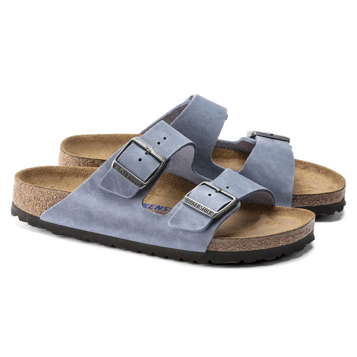 Dettaglio del plantare morbido Birkenstock con scritta blu.