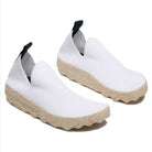 Asportuguesas Care sneaker slip-on unisex in tessuto elastico riciclato — vista tre quarti anteriore