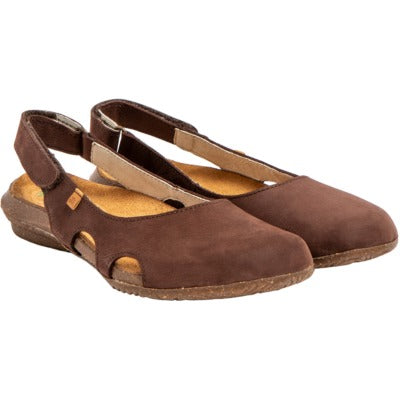 Calzatura estiva El Naturalista N413 Wakataua ideale per camminate quotidiane.