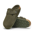 Birkenstock Boston Shearling sabot unisex verde oliva con suola a vista