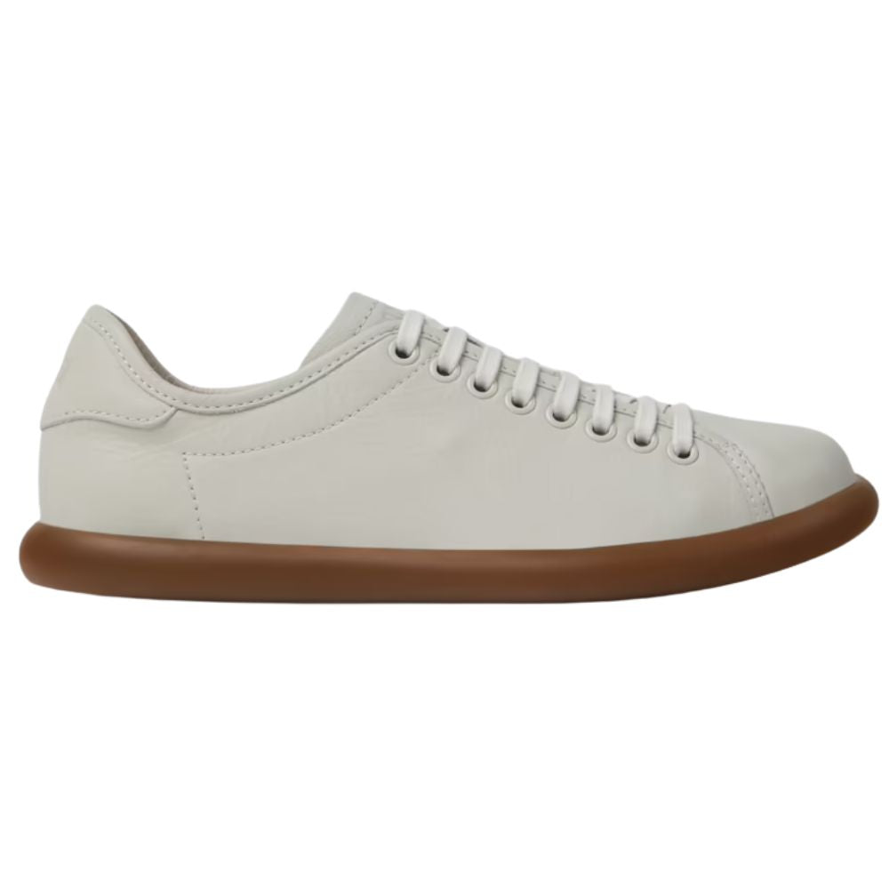 Scarpa sportiva da donna Camper Pelotas Soller in pelle premium.