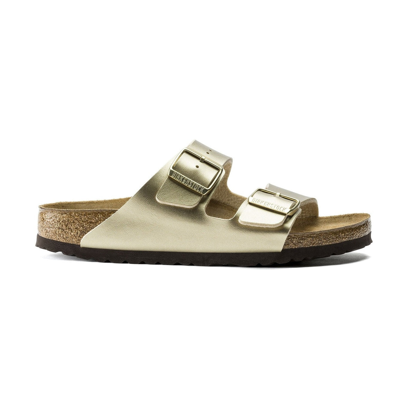 Dettaglio fibbie metalliche personalizzate su sandalo Birkenstock Arizona in materiale sintetico.