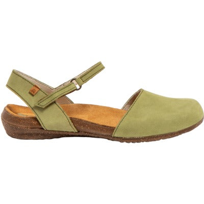 El Naturalista N412 Wakataua il sandalo  in pelle premium di alta qualità.