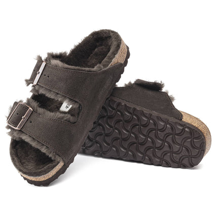 ARIZONA (SHEARLING) - Sandalo a due fasce da uomo e da donna BIRKENSTOCK
