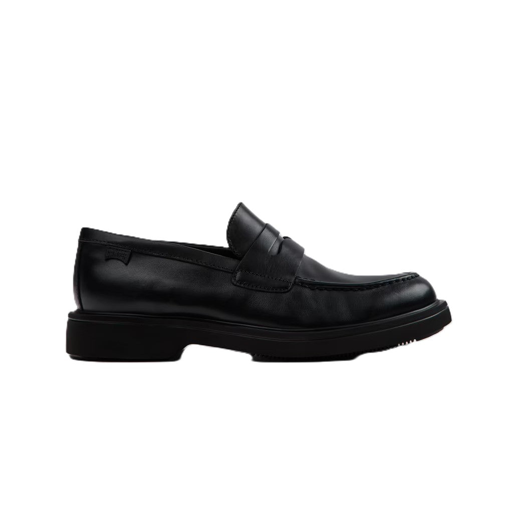 Mocassino da uomo Camper Norman in pelle premium di alta qualità.