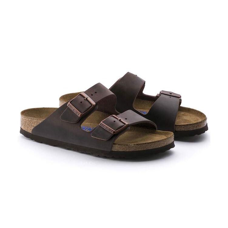 Birkenstock Arizona Soft Footbed unisex pelle oliata marrone scuro vista angolata