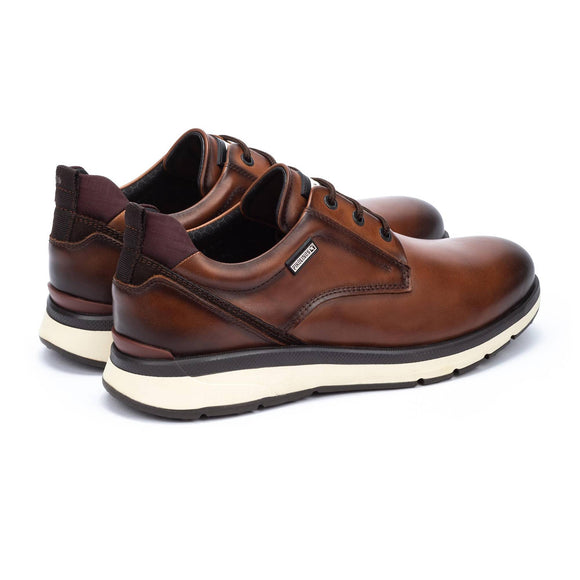 Pikolinos M1W-4153C3 scarpa uomo in pelle dettaglio punta e cuciture