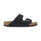 Dettaglio tomaia in pelle scamosciata morbida sandalo Birkenstock Arizona
