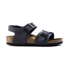 Dettaglio fibbie metalliche regolabili sandalo Birkenstock New York Kids